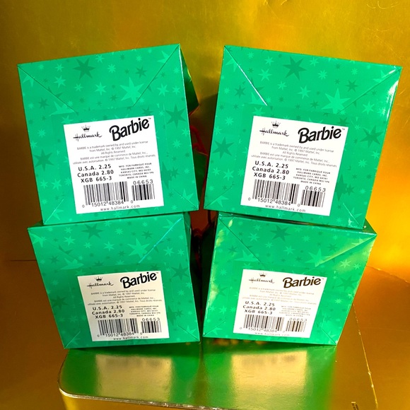 BARBIE VTG 1997 HALLMARK CHRISTMAS GIFT BAGS SET OF 4 BARBIE w/KITTEN & PUPPY - Picture 11 of 11